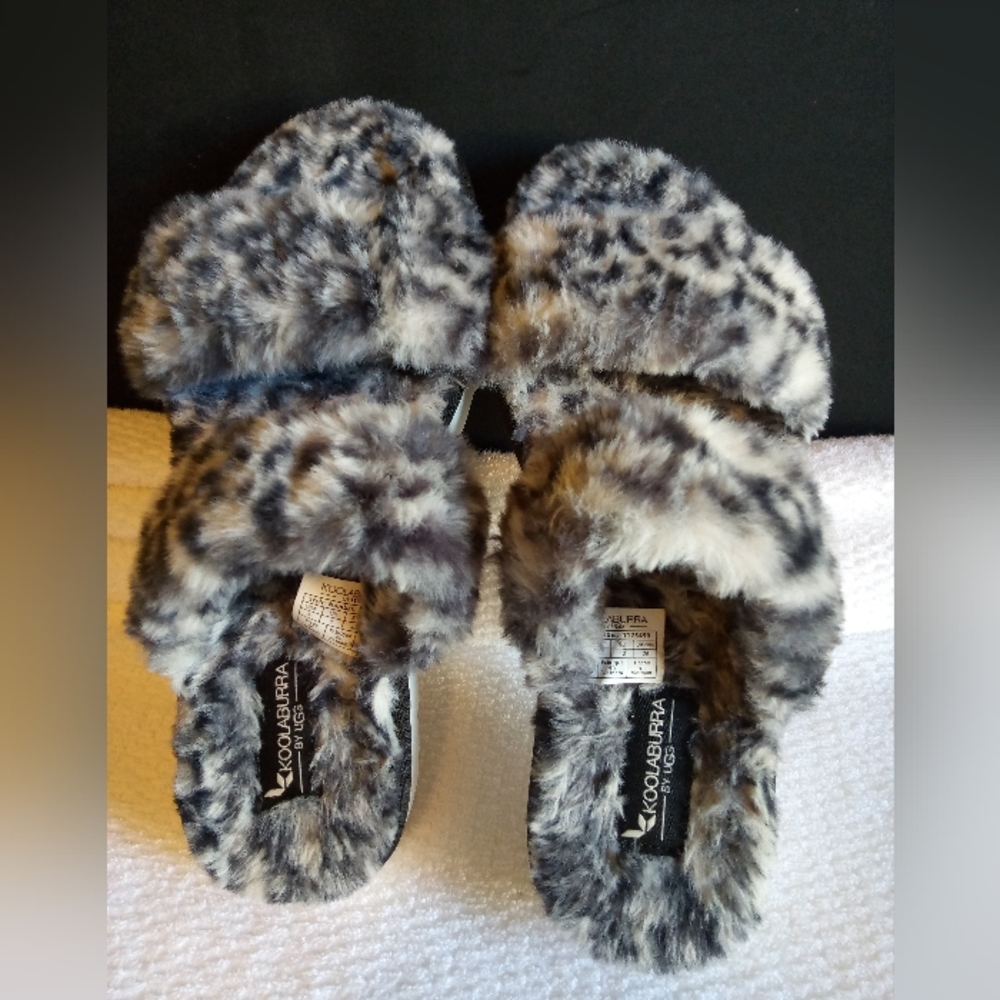 Kookaburra By Ugg Slipper size 9M